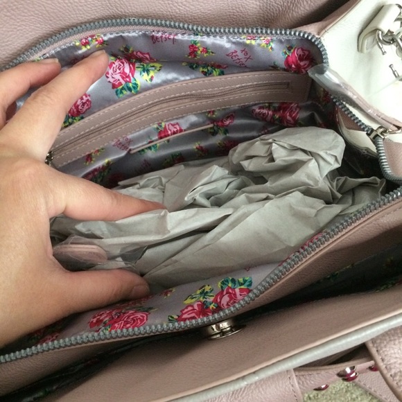 Betsey Johnson studded bow quilted satchel bag - Picture 7 of 8